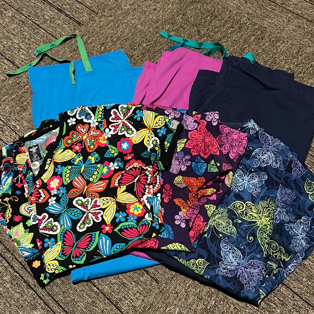Set of scrubs